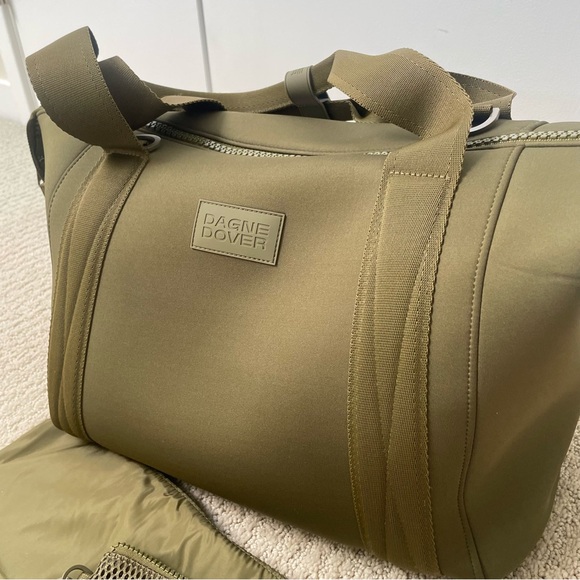 Danger Dover - Landon Neoprene Carryall Bag (Medium) Dark Moss Color - Picture 14 of 14